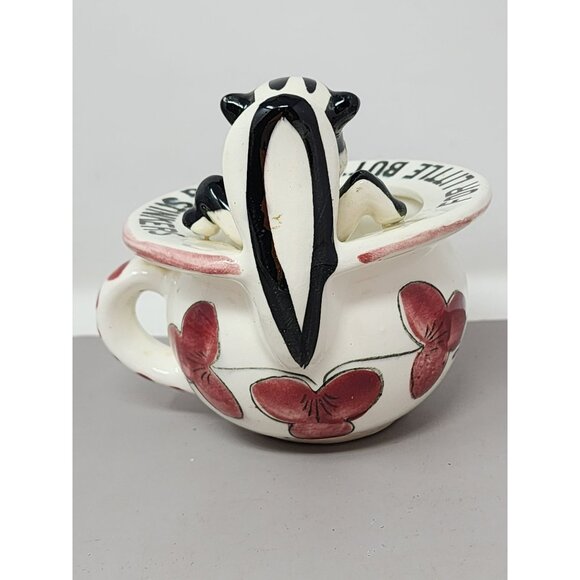 Vintage Ceramic‎ Skunk-Themed Ashtray With Floral Design & Humorous Text - Picture 3 of 10